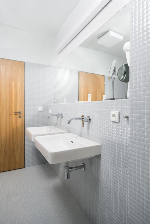 Hotel Atom Třebíč Quarto foto